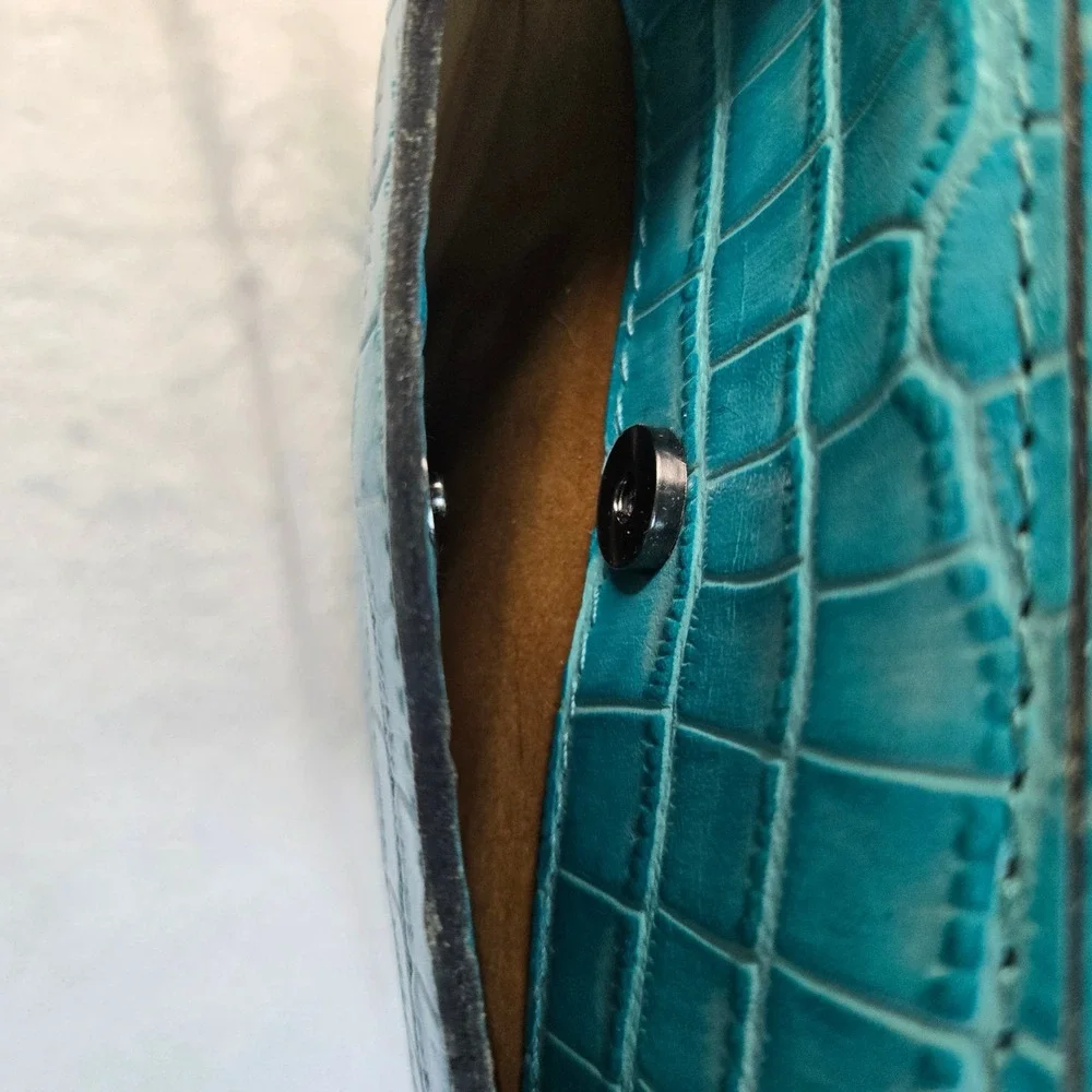 Patricia Nash Nela Distressed Vintage Croc Leather Frame Bag Aqua broken closure